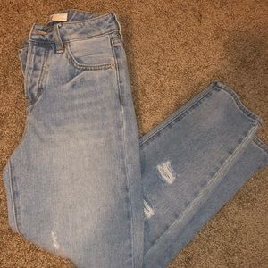 Brandy Melville Boyfriend Jeans